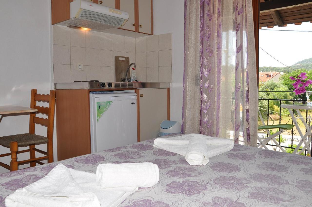 Achilleas Rooms Sívota Extérieur photo
