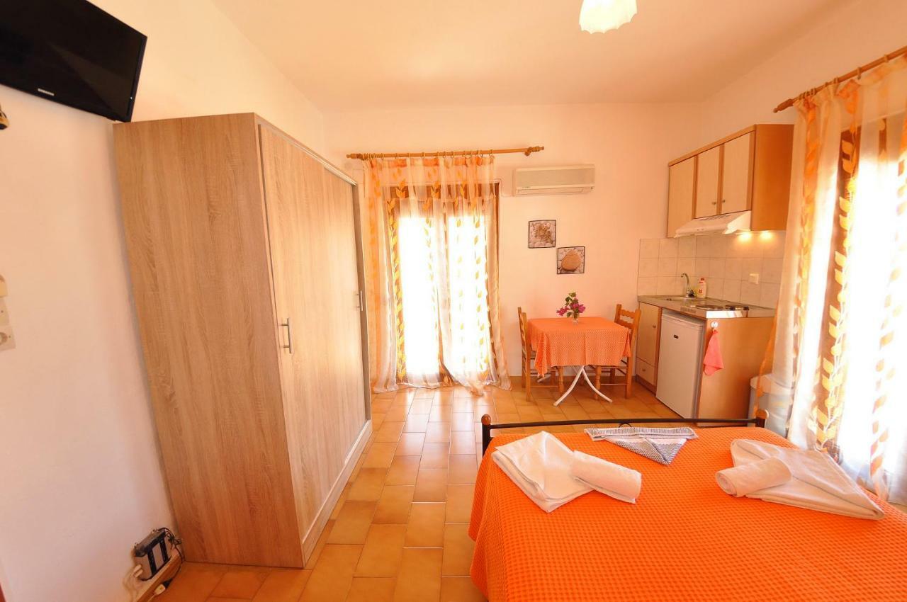 Achilleas Rooms Sívota Extérieur photo