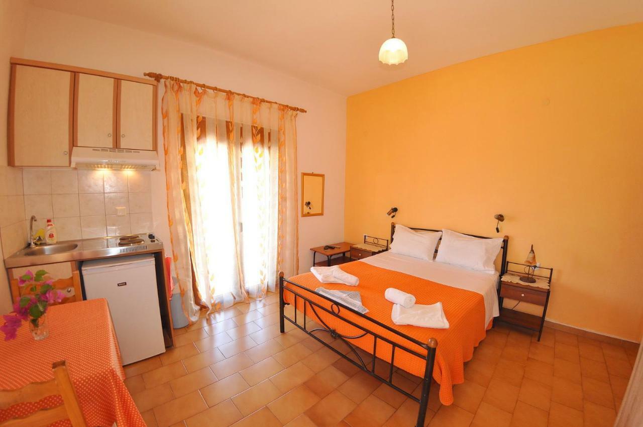 Achilleas Rooms Sívota Extérieur photo